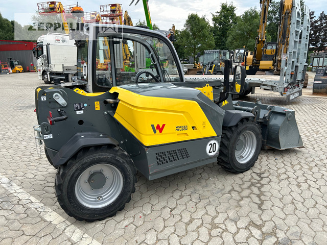 Wacker TH412 - Teleskopski rukovatelj: slika Wacker TH412 - Teleskopski rukovatelj Wacker TH412 - Teleskopski rukovatelj: slika Wacker TH412 - Teleskopski rukovatelj