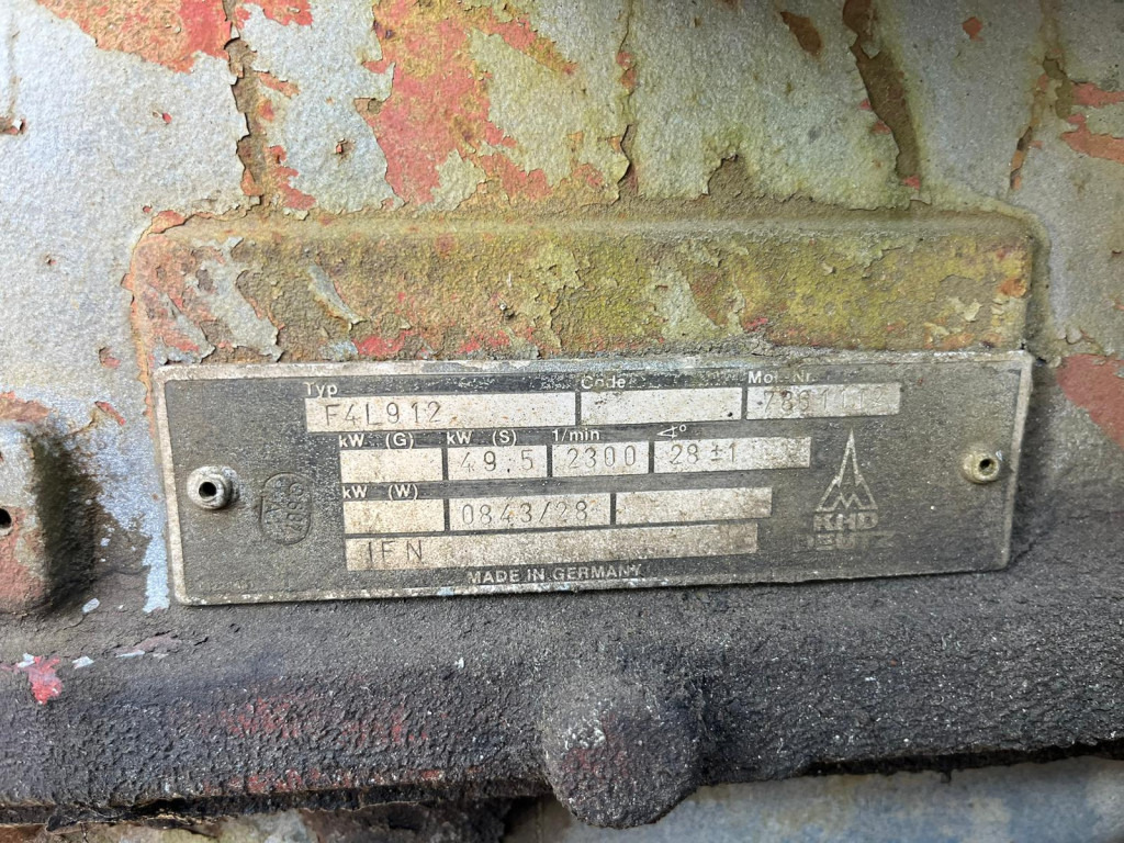 Kamion s kukastom dizalicom Abrollcontainer Betonmischaufbau mit sep. Motor: slika Kamion s kukastom dizalicom Abrollcontainer Betonmischaufbau mit sep. Motor