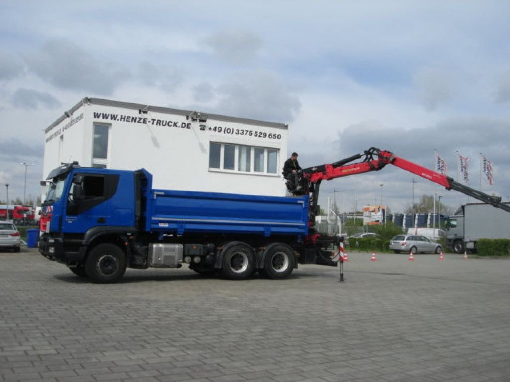 Iveco TRACKER 260T50 6x4 3-Achs Kipper Heckkran Espilo - Kamion s kranom: slika Iveco TRACKER 260T50 6x4 3-Achs Kipper Heckkran Espilo - Kamion s kranom Iveco TRACKER 260T50 6x4 3-Achs Kipper Heckkran Espilo - Kamion s kranom: slika Iveco TRACKER 260T50 6x4 3-Achs Kipper Heckkran Espilo - Kamion s kranom