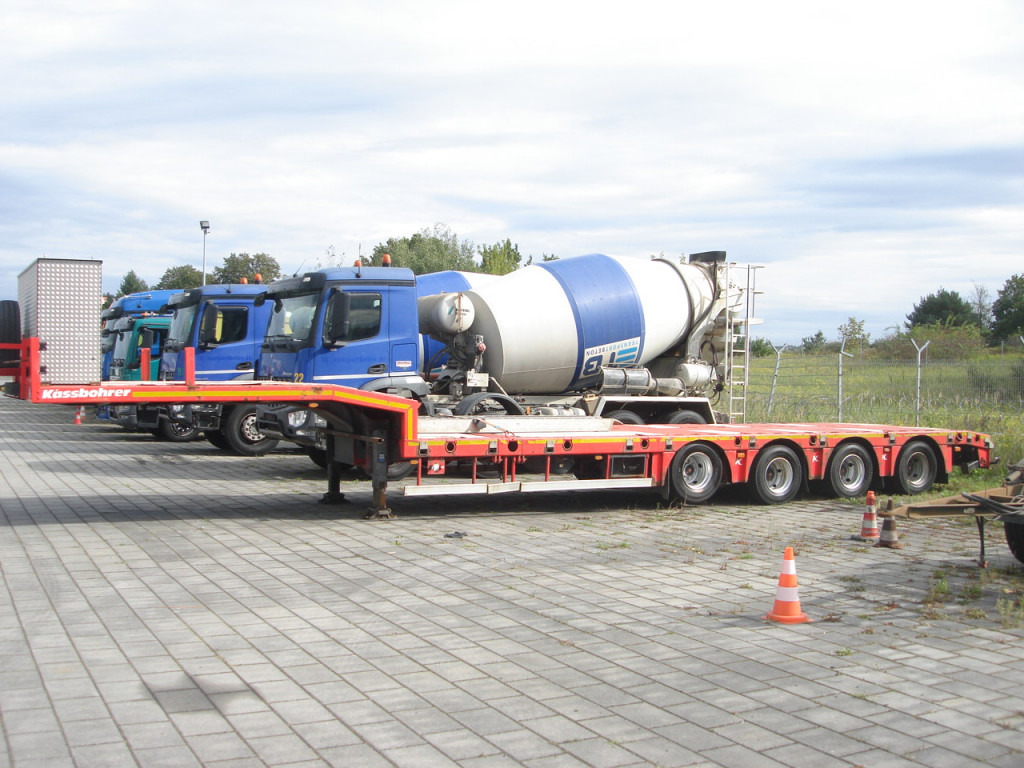 KAESSBOHRER Kaessbohrer LB4E Tiefladerauflieger EX-1 KK LOWBED AUSZIEHBAR-2x Lenkachsen - Poluprikolica s niskim utovarivačem: slika KAESSBOHRER Kaessbohrer LB4E Tiefladerauflieger EX-1 KK LOWBED AUSZIEHBAR-2x Lenkachsen - Poluprikolica s niskim utovarivačem KAESSBOHRER Kaessbohrer LB4E Tiefladerauflieger EX-1 KK LOWBED AUSZIEHBAR-2x Lenkachsen - Poluprikolica s niskim utovarivačem: slika KAESSBOHRER Kaessbohrer LB4E Tiefladerauflieger EX-1 KK LOWBED AUSZIEHBAR-2x Lenkachsen - Poluprikolica s niskim utovarivačem