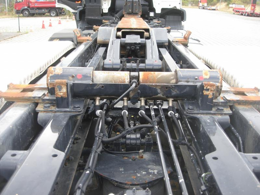 Kamion s kukastom dizalicom MAN TG-S 26.420 6x2 Abrollkipper: slika Kamion s kukastom dizalicom MAN TG-S 26.420 6x2 Abrollkipper