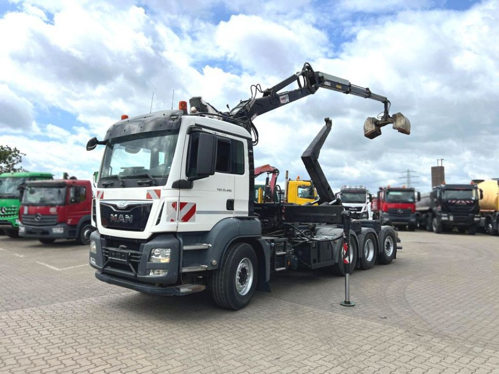 MAN TG-S 35.480 8x4 BL Abrollkipper mit Kran Penz-15 - Kamion s kranom: slika MAN TG-S 35.480 8x4 BL Abrollkipper mit Kran Penz-15 - Kamion s kranom MAN TG-S 35.480 8x4 BL Abrollkipper mit Kran Penz-15 - Kamion s kranom: slika MAN TG-S 35.480 8x4 BL Abrollkipper mit Kran Penz-15 - Kamion s kranom