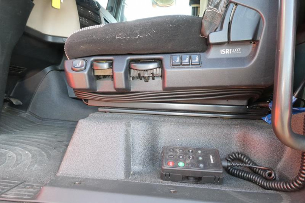 MAN TG-X 24.500 6x2-4 LL-U Pritsche Maschinentransporter - Kamion s otvorenim sandukom: slika MAN TG-X 24.500 6x2-4 LL-U Pritsche Maschinentransporter - Kamion s otvorenim sandukom MAN TG-X 24.500 6x2-4 LL-U Pritsche Maschinentransporter - Kamion s otvorenim sandukom: slika MAN TG-X 24.500 6x2-4 LL-U Pritsche Maschinentransporter - Kamion s otvorenim sandukom