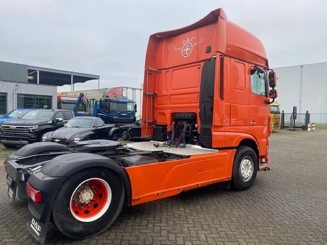 DAF XF 460 super space cab , euro 6, showtruck - Tegljač: slika DAF XF 460 super space cab , euro 6, showtruck - Tegljač DAF XF 460 super space cab , euro 6, showtruck - Tegljač: slika DAF XF 460 super space cab , euro 6, showtruck - Tegljač