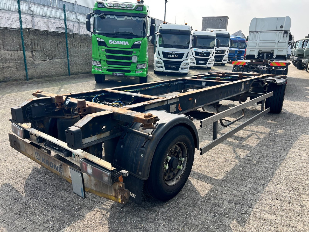 Krone AZ Lafette BDF-DB07L 445/45/19,5 TÜV Jan/26 - Transporter kontejnera/ Prikolica s izmjenjivim sanducima: slika Krone AZ Lafette BDF-DB07L 445/45/19,5 TÜV Jan/26 - Transporter kontejnera/ Prikolica s izmjenjivim sanducima Krone AZ Lafette BDF-DB07L 445/45/19,5 TÜV Jan/26 - Transporter kontejnera/ Prikolica s izmjenjivim sanducima: slika Krone AZ Lafette BDF-DB07L 445/45/19,5 TÜV Jan/26 - Transporter kontejnera/ Prikolica s izmjenjivim sanducima