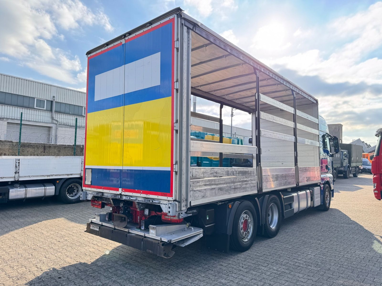 MAN 26.500 TGX+Anh LBW Euro6 Lift/Lenkachse - Kamion s ceradom: slika MAN 26.500 TGX+Anh LBW Euro6 Lift/Lenkachse - Kamion s ceradom MAN 26.500 TGX+Anh LBW Euro6 Lift/Lenkachse - Kamion s ceradom: slika MAN 26.500 TGX+Anh LBW Euro6 Lift/Lenkachse - Kamion s ceradom
