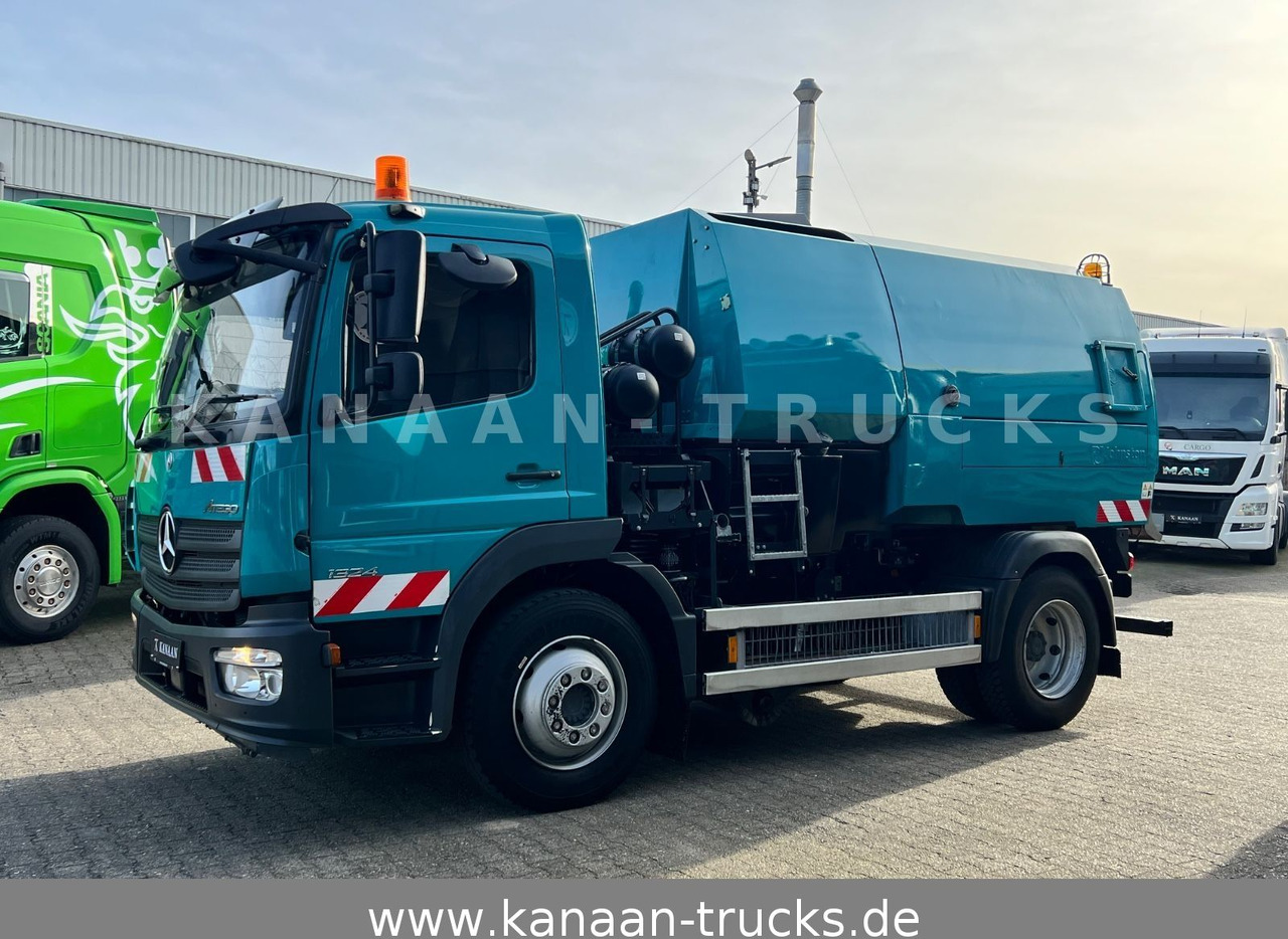 Mercedes-Benz 1324 Atego Johnston VT652 120TKM Euro6b - Cestovna čistilica: slika Mercedes-Benz 1324 Atego Johnston VT652 120TKM Euro6b - Cestovna čistilica Mercedes-Benz 1324 Atego Johnston VT652 120TKM Euro6b - Cestovna čistilica: slika Mercedes-Benz 1324 Atego Johnston VT652 120TKM Euro6b - Cestovna čistilica