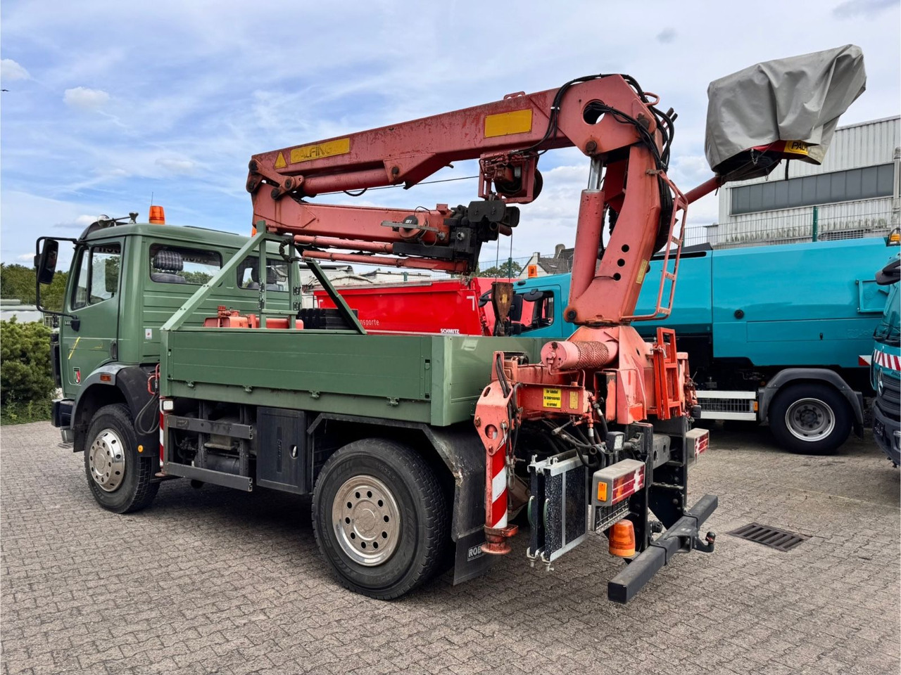 Mercedes-Benz 1417 AK Allrad Palfinger Montagekran 17,7m 64TKM - Kamion s kranom: slika Mercedes-Benz 1417 AK Allrad Palfinger Montagekran 17,7m 64TKM - Kamion s kranom Mercedes-Benz 1417 AK Allrad Palfinger Montagekran 17,7m 64TKM - Kamion s kranom: slika Mercedes-Benz 1417 AK Allrad Palfinger Montagekran 17,7m 64TKM - Kamion s kranom
