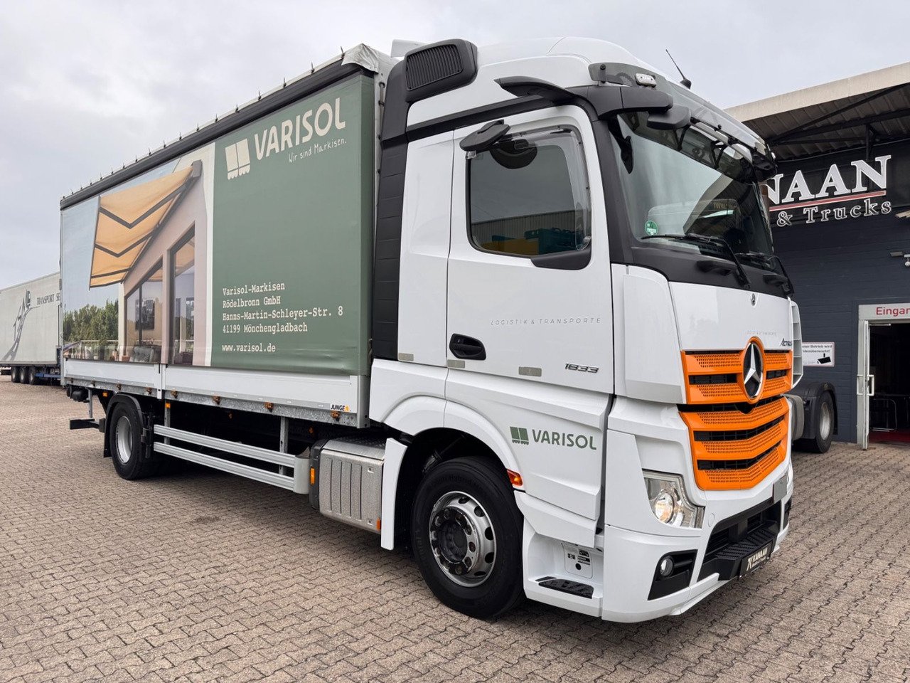 Mercedes-Benz 1833 Actros 5 StreamSPace LBW - Kamion s ceradom: slika Mercedes-Benz 1833 Actros 5 StreamSPace LBW - Kamion s ceradom Mercedes-Benz 1833 Actros 5 StreamSPace LBW - Kamion s ceradom: slika Mercedes-Benz 1833 Actros 5 StreamSPace LBW - Kamion s ceradom