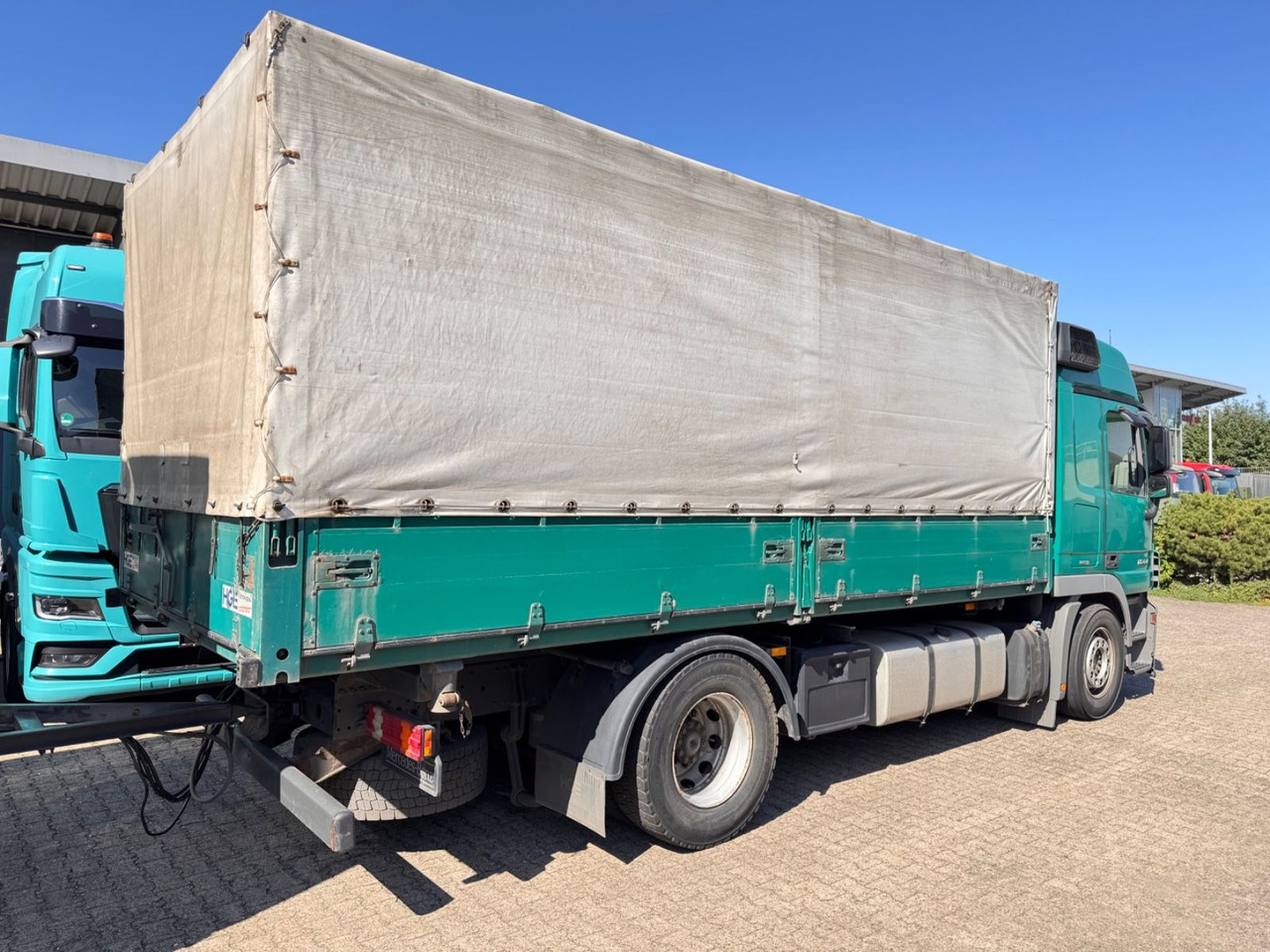 Zakup  Mercedes-Benz 1844 Actros MP3 3-SeitenKipper Getreide Pritsche Mercedes-Benz 1844 Actros MP3 3-SeitenKipper Getreide Pritsche: slika Zakup  Mercedes-Benz 1844 Actros MP3 3-SeitenKipper Getreide Pritsche Mercedes-Benz 1844 Actros MP3 3-SeitenKipper Getreide Pritsche