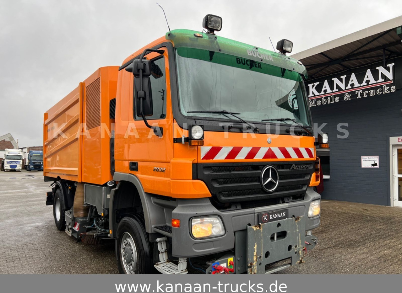 Mercedes-Benz 2032 Actros 4x4 Bucher STKF 9500 AIRPORT KLIMA - Cestovna čistilica: slika Mercedes-Benz 2032 Actros 4x4 Bucher STKF 9500 AIRPORT KLIMA - Cestovna čistilica Mercedes-Benz 2032 Actros 4x4 Bucher STKF 9500 AIRPORT KLIMA - Cestovna čistilica: slika Mercedes-Benz 2032 Actros 4x4 Bucher STKF 9500 AIRPORT KLIMA - Cestovna čistilica