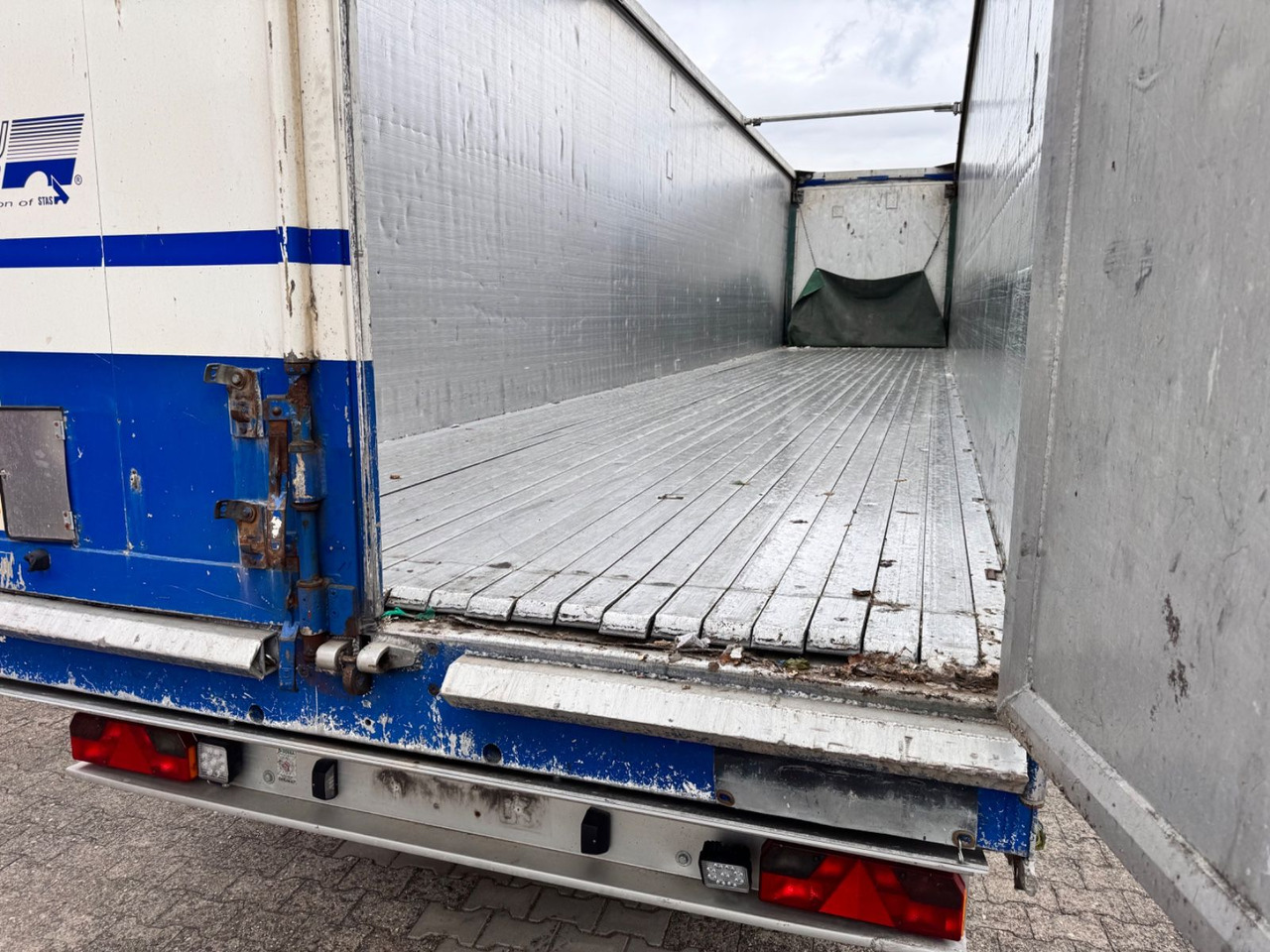 Stas S300 ZX Walkingfloor 3 x Vorhanden TÜV NEU - Poluprikolica s pokretnim podom: slika Stas S300 ZX Walkingfloor 3 x Vorhanden TÜV NEU - Poluprikolica s pokretnim podom Stas S300 ZX Walkingfloor 3 x Vorhanden TÜV NEU - Poluprikolica s pokretnim podom: slika Stas S300 ZX Walkingfloor 3 x Vorhanden TÜV NEU - Poluprikolica s pokretnim podom