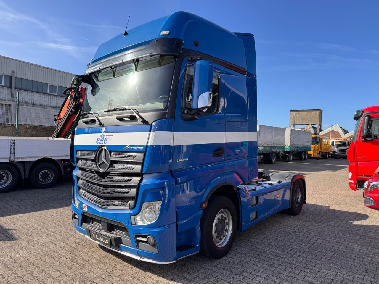 Mercedes-Benz 1848 LL Actros GIGA Hydra Walkingfloor/ Kipper - Tegljač: slika Mercedes-Benz 1848 LL Actros GIGA Hydra Walkingfloor/ Kipper - Tegljač Mercedes-Benz 1848 LL Actros GIGA Hydra Walkingfloor/ Kipper - Tegljač: slika Mercedes-Benz 1848 LL Actros GIGA Hydra Walkingfloor/ Kipper - Tegljač