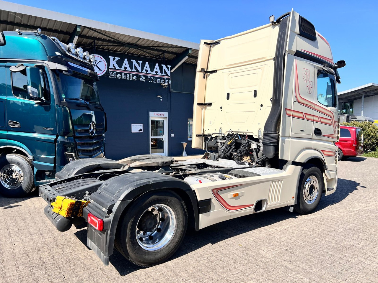 Mercedes-Benz 1848 LS Actros 5 GigaSpace - Tegljač: slika Mercedes-Benz 1848 LS Actros 5 GigaSpace - Tegljač Mercedes-Benz 1848 LS Actros 5 GigaSpace - Tegljač: slika Mercedes-Benz 1848 LS Actros 5 GigaSpace - Tegljač