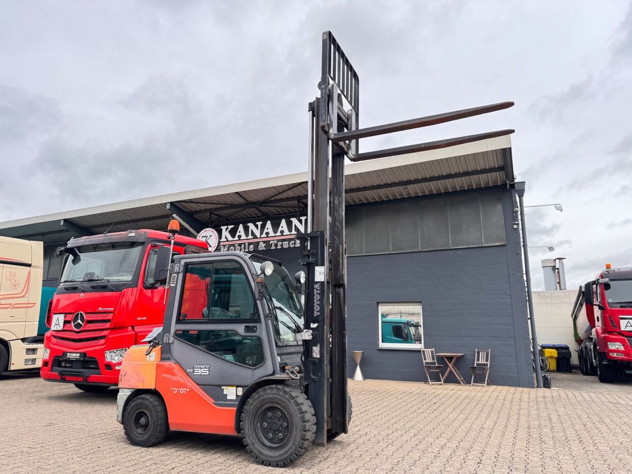 Toyota Tonero 35 Diesel Stapler 3.274h Sideshift - Diesel viličar: slika Toyota Tonero 35 Diesel Stapler 3.274h Sideshift - Diesel viličar Toyota Tonero 35 Diesel Stapler 3.274h Sideshift - Diesel viličar: slika Toyota Tonero 35 Diesel Stapler 3.274h Sideshift - Diesel viličar