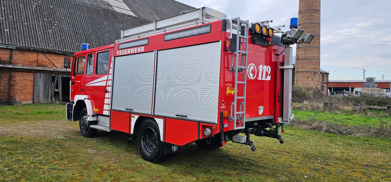 MAN Feuerwehr Löschfahrzeug 14.264 Autobomba - Kamion: slika MAN Feuerwehr Löschfahrzeug 14.264 Autobomba - Kamion MAN Feuerwehr Löschfahrzeug 14.264 Autobomba - Kamion: slika MAN Feuerwehr Löschfahrzeug 14.264 Autobomba - Kamion