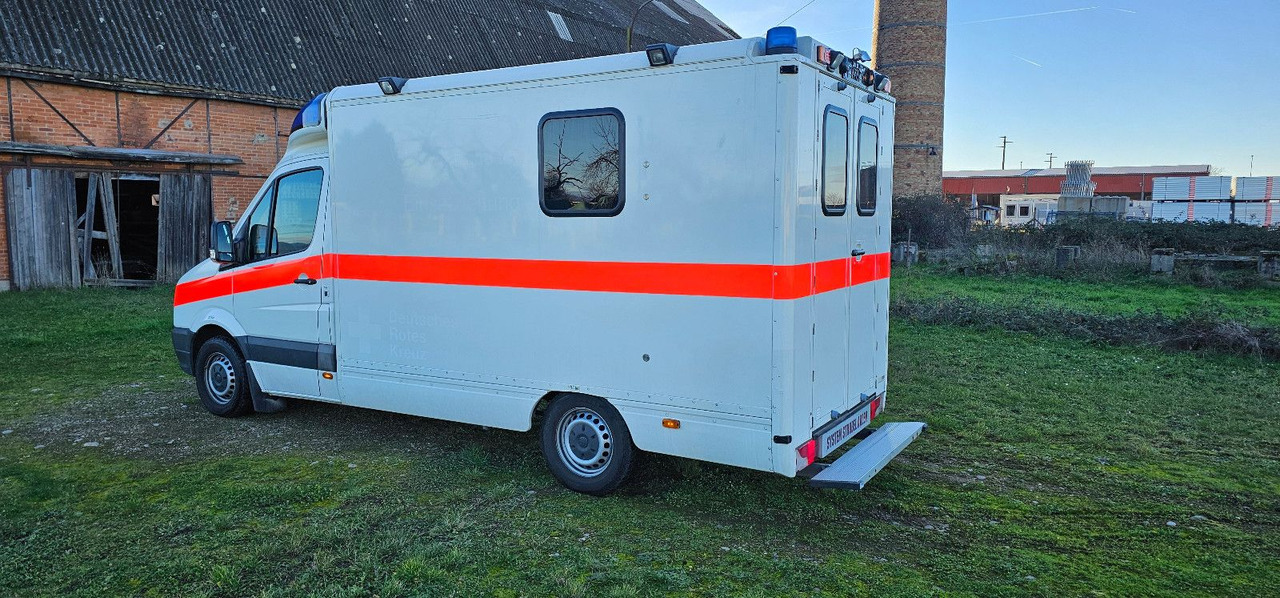 Volkswagen Crafter ELW Rettungswagen Camper Van - Vozilo hitne pomoći: slika Volkswagen Crafter ELW Rettungswagen Camper Van - Vozilo hitne pomoći Volkswagen Crafter ELW Rettungswagen Camper Van - Vozilo hitne pomoći: slika Volkswagen Crafter ELW Rettungswagen Camper Van - Vozilo hitne pomoći