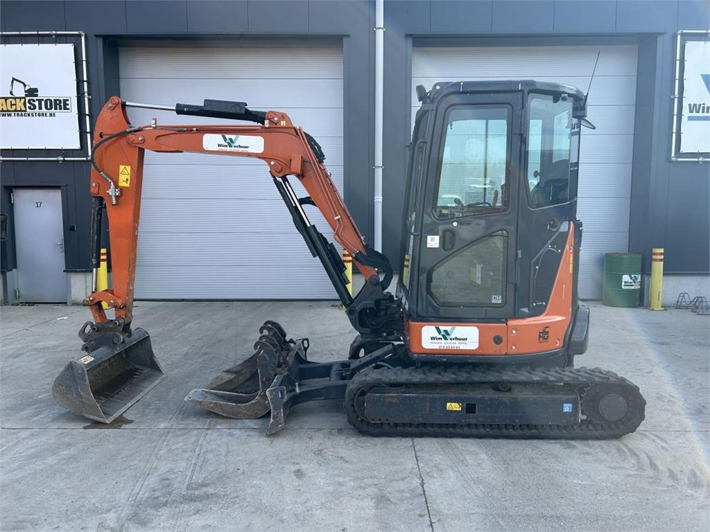 Hitachi ZX33U-6 (7740) - Mini bager: slika Hitachi ZX33U-6 (7740) - Mini bager Hitachi ZX33U-6 (7740) - Mini bager: slika Hitachi ZX33U-6 (7740) - Mini bager