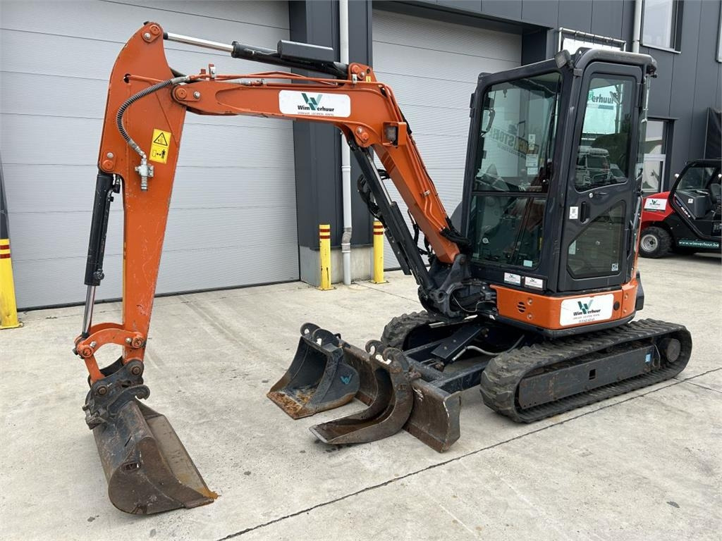 Hitachi ZX33U-6 (7789) - Mini bager: slika Hitachi ZX33U-6 (7789) - Mini bager Hitachi ZX33U-6 (7789) - Mini bager: slika Hitachi ZX33U-6 (7789) - Mini bager