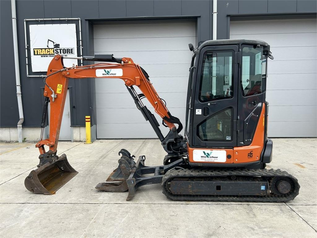 Hitachi ZX33U-6 (7789) - Mini bager: slika Hitachi ZX33U-6 (7789) - Mini bager Hitachi ZX33U-6 (7789) - Mini bager: slika Hitachi ZX33U-6 (7789) - Mini bager