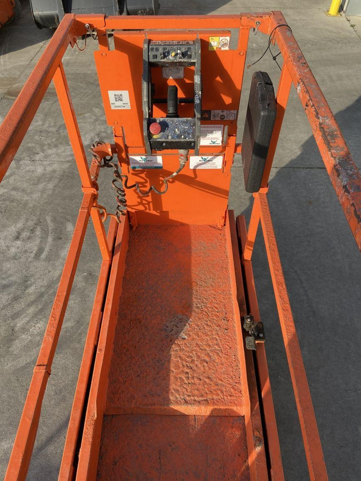 JLG 1930ES (4520) - Škarasta podizna platforma: slika JLG 1930ES (4520) - Škarasta podizna platforma JLG 1930ES (4520) - Škarasta podizna platforma: slika JLG 1930ES (4520) - Škarasta podizna platforma