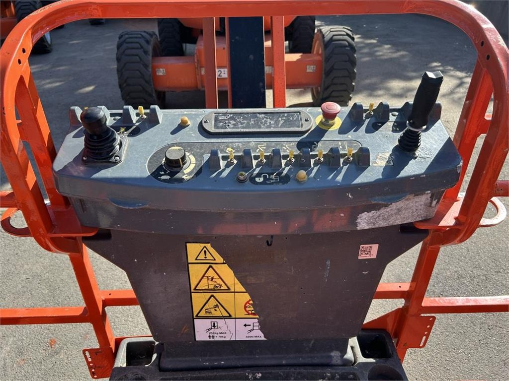 JLG 600 AJ (3218)  - Zglobni krak: slika JLG 600 AJ (3218)  - Zglobni krak JLG 600 AJ (3218)  - Zglobni krak: slika JLG 600 AJ (3218)  - Zglobni krak