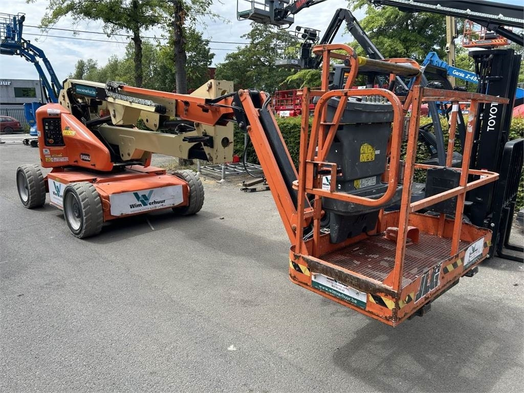 JLG E450AJ (2005) - Zglobni krak: slika JLG E450AJ (2005) - Zglobni krak JLG E450AJ (2005) - Zglobni krak: slika JLG E450AJ (2005) - Zglobni krak