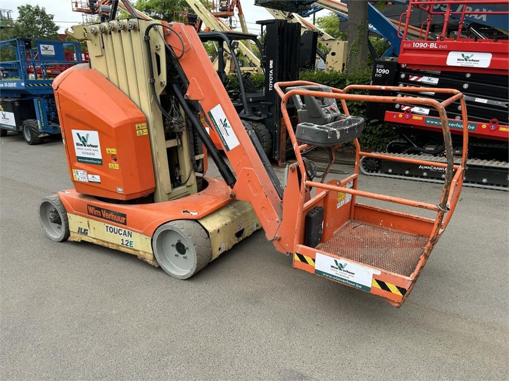 JLG Toucan 12E (1933) - Platforma za podizanje stupa u okomitom položaju: slika JLG Toucan 12E (1933) - Platforma za podizanje stupa u okomitom položaju JLG Toucan 12E (1933) - Platforma za podizanje stupa u okomitom položaju: slika JLG Toucan 12E (1933) - Platforma za podizanje stupa u okomitom položaju