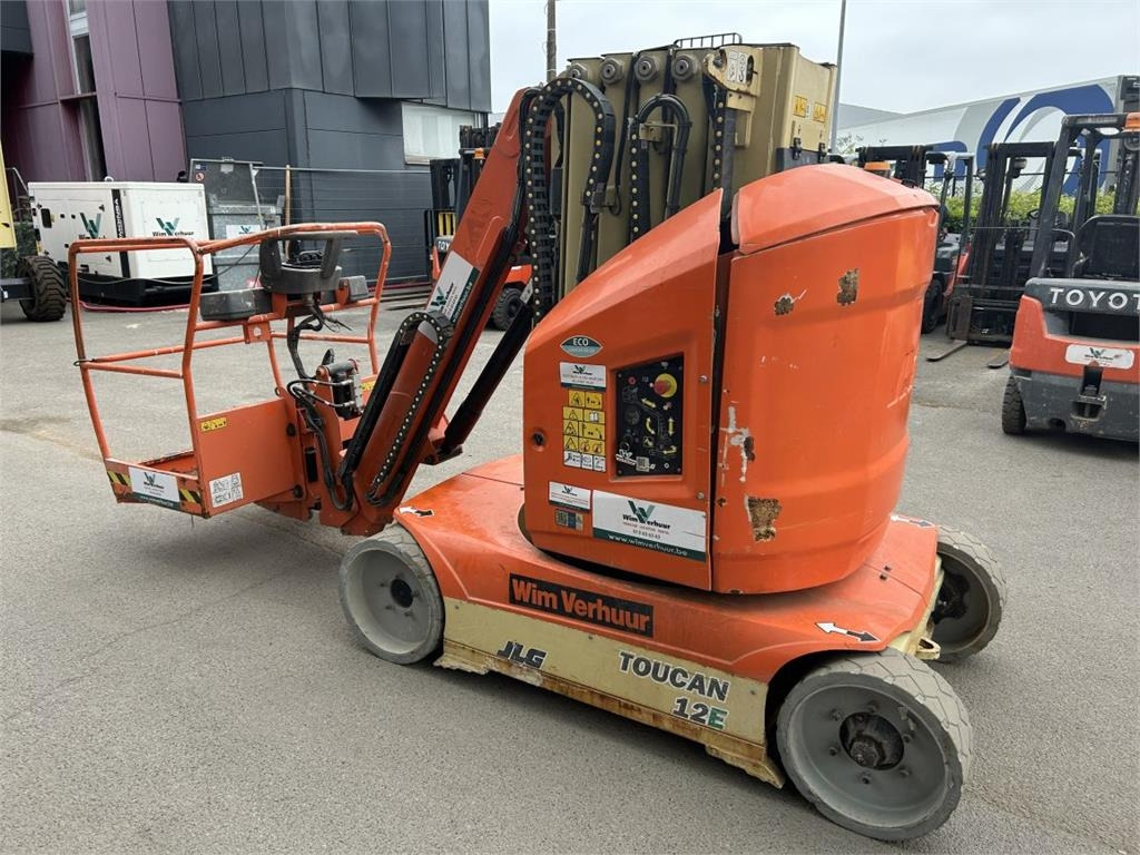 JLG Toucan 12E (1933) - Platforma za podizanje stupa u okomitom položaju: slika JLG Toucan 12E (1933) - Platforma za podizanje stupa u okomitom položaju JLG Toucan 12E (1933) - Platforma za podizanje stupa u okomitom položaju: slika JLG Toucan 12E (1933) - Platforma za podizanje stupa u okomitom položaju