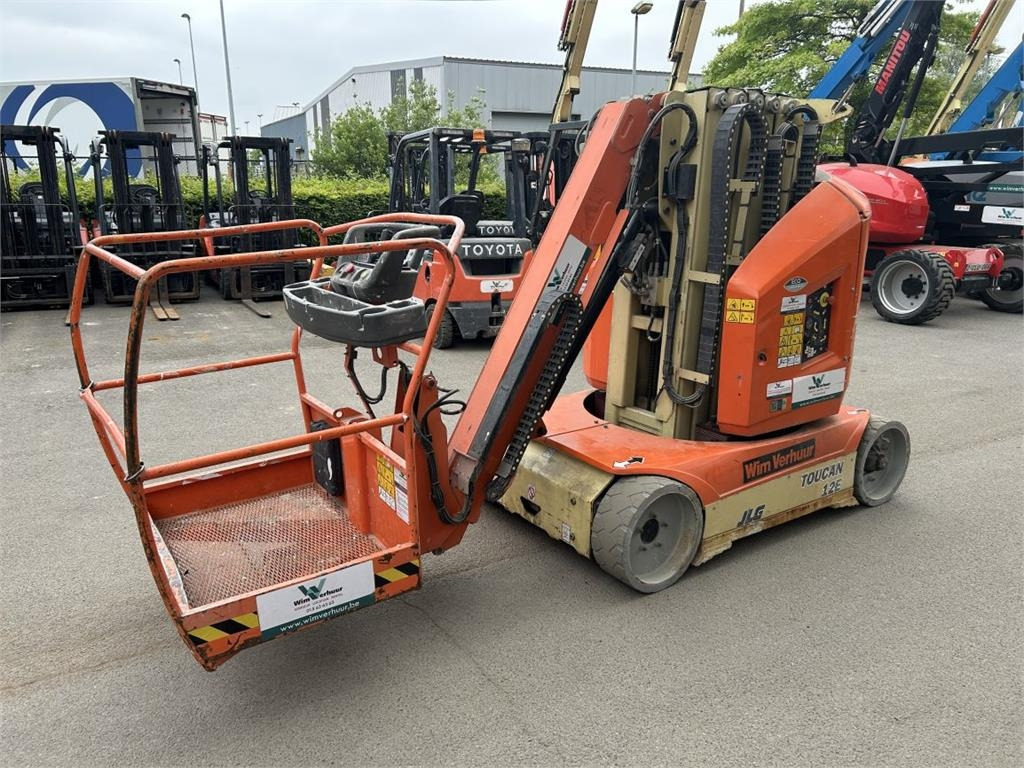 JLG Toucan 12E (1933) - Platforma za podizanje stupa u okomitom položaju: slika JLG Toucan 12E (1933) - Platforma za podizanje stupa u okomitom položaju JLG Toucan 12E (1933) - Platforma za podizanje stupa u okomitom položaju: slika JLG Toucan 12E (1933) - Platforma za podizanje stupa u okomitom položaju