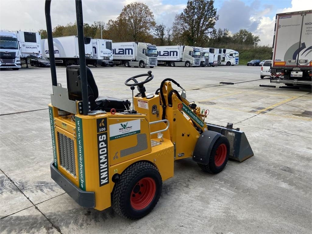 Knikmops KM100 (7123) - Zglobni utovarivač: slika Knikmops KM100 (7123) - Zglobni utovarivač Knikmops KM100 (7123) - Zglobni utovarivač: slika Knikmops KM100 (7123) - Zglobni utovarivač