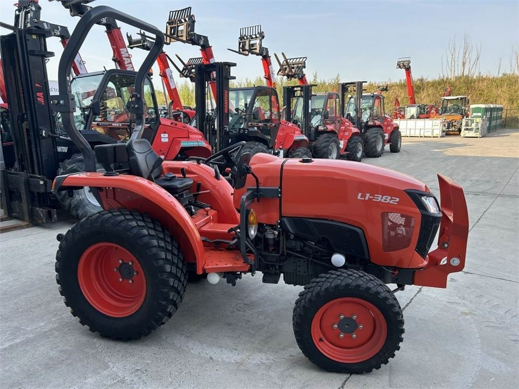 Kubota L1-382 (5278) - Općinski traktor: slika Kubota L1-382 (5278) - Općinski traktor Kubota L1-382 (5278) - Općinski traktor: slika Kubota L1-382 (5278) - Općinski traktor