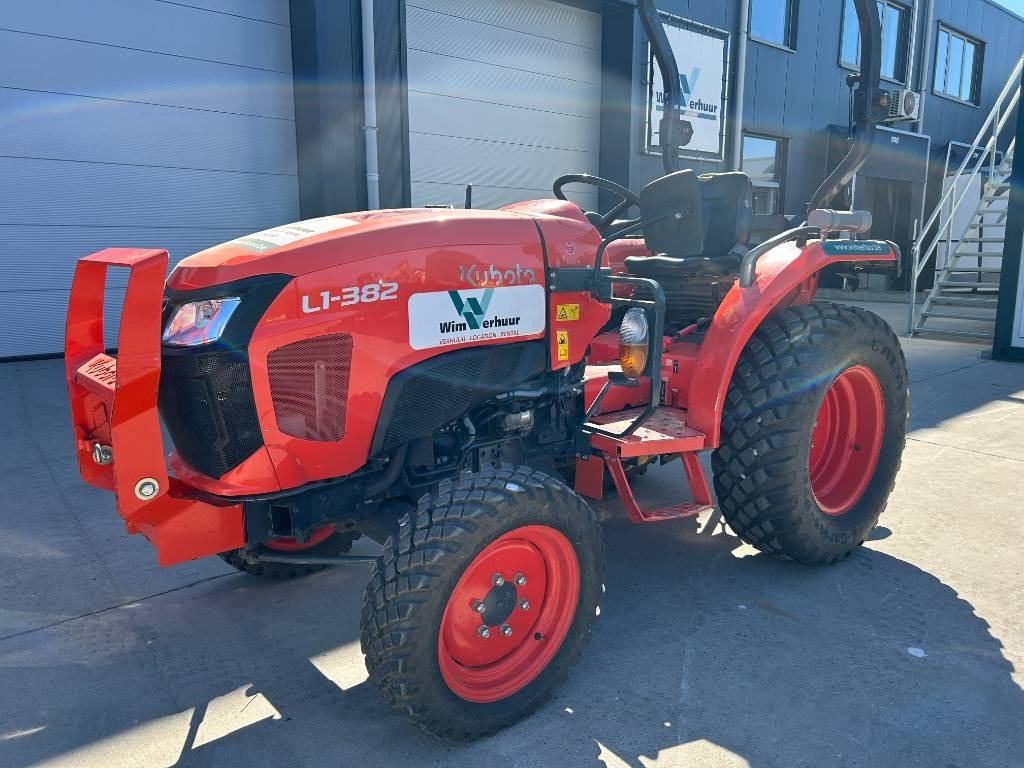 Kubota L1-382 HST - Općinski traktor: slika Kubota L1-382 HST - Općinski traktor Kubota L1-382 HST - Općinski traktor: slika Kubota L1-382 HST - Općinski traktor