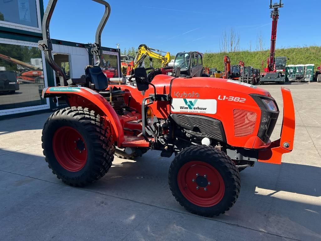 Kubota L1-382 HST - Općinski traktor: slika Kubota L1-382 HST - Općinski traktor Kubota L1-382 HST - Općinski traktor: slika Kubota L1-382 HST - Općinski traktor