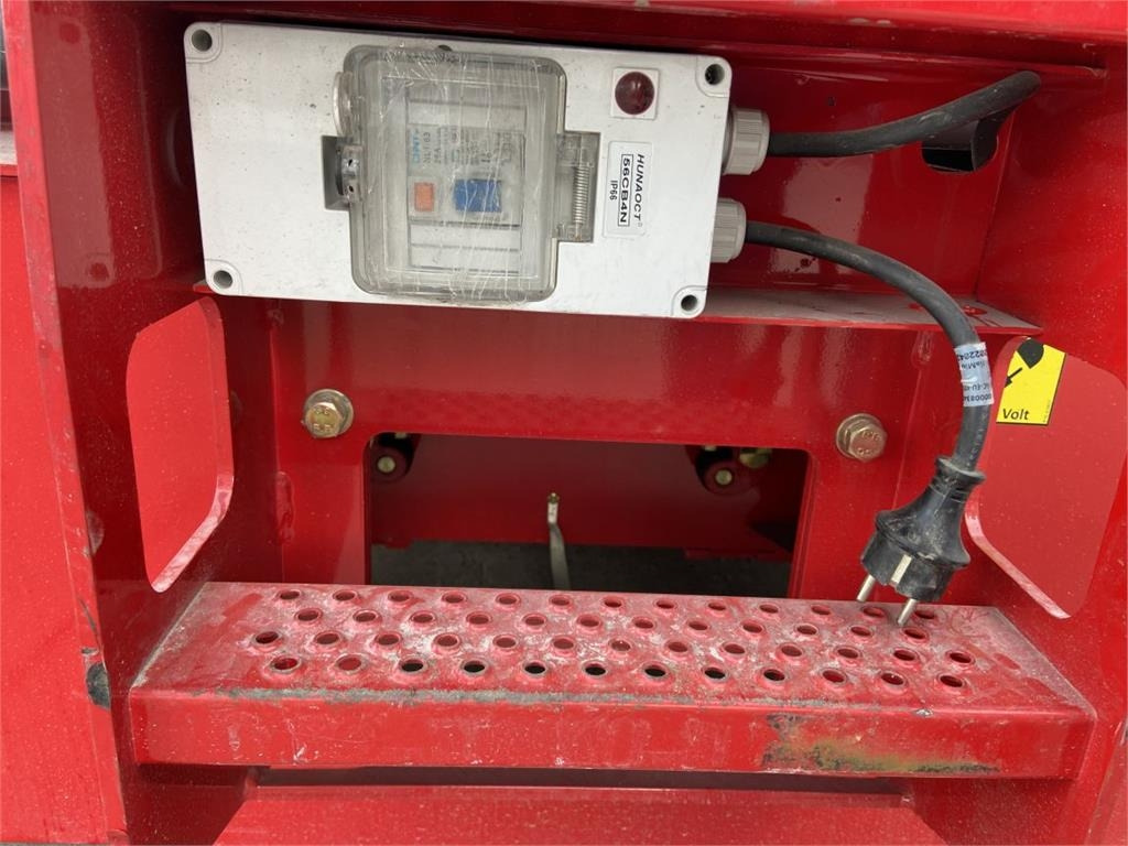 Magni ES1612ACP (7896) - Škarasta podizna platforma: slika Magni ES1612ACP (7896) - Škarasta podizna platforma Magni ES1612ACP (7896) - Škarasta podizna platforma: slika Magni ES1612ACP (7896) - Škarasta podizna platforma