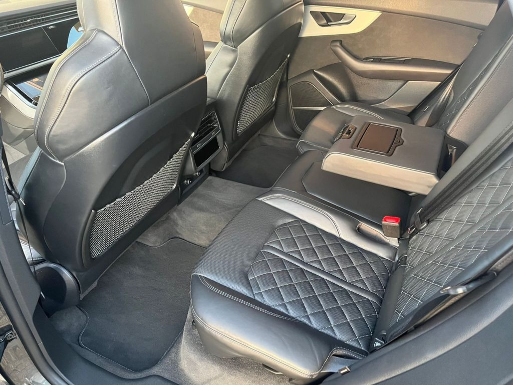 Audi Q8 50 TDI quattro tiptronic 22 Zoll*3xSline*Pano Audi Q8 50 TDI quattro tiptronic 22 Zoll*3xSline*Pano - SUV: slika Audi Q8 50 TDI quattro tiptronic 22 Zoll*3xSline*Pano Audi Q8 50 TDI quattro tiptronic 22 Zoll*3xSline*Pano - SUV Audi Q8 50 TDI quattro tiptronic 22 Zoll*3xSline*Pano Audi Q8 50 TDI quattro tiptronic 22 Zoll*3xSline*Pano - SUV: slika Audi Q8 50 TDI quattro tiptronic 22 Zoll*3xSline*Pano Audi Q8 50 TDI quattro tiptronic 22 Zoll*3xSline*Pano - SUV