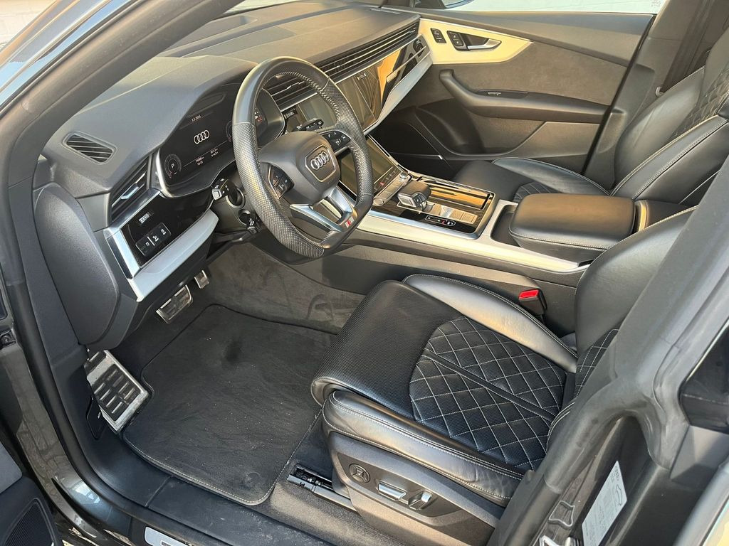 Audi Q8 50 TDI quattro tiptronic 22 Zoll*3xSline*Pano - SUV: slika Audi Q8 50 TDI quattro tiptronic 22 Zoll*3xSline*Pano - SUV Audi Q8 50 TDI quattro tiptronic 22 Zoll*3xSline*Pano - SUV: slika Audi Q8 50 TDI quattro tiptronic 22 Zoll*3xSline*Pano - SUV