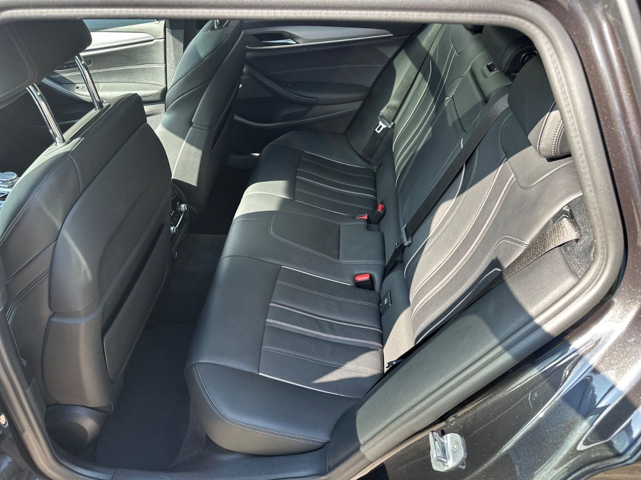 BMW M 540d xD Touring A*M Sport*HuD*20 Zoll*Pano*LED - Karavan: slika BMW M 540d xD Touring A*M Sport*HuD*20 Zoll*Pano*LED - Karavan BMW M 540d xD Touring A*M Sport*HuD*20 Zoll*Pano*LED - Karavan: slika BMW M 540d xD Touring A*M Sport*HuD*20 Zoll*Pano*LED - Karavan