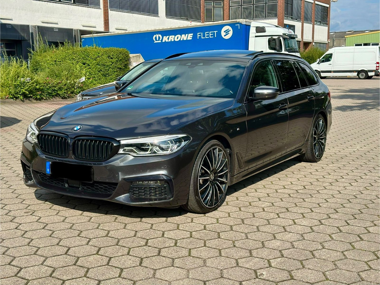 BMW M 540d xD Touring A*M Sport*HuD*20 Zoll*Pano*LED - Karavan: slika BMW M 540d xD Touring A*M Sport*HuD*20 Zoll*Pano*LED - Karavan BMW M 540d xD Touring A*M Sport*HuD*20 Zoll*Pano*LED - Karavan: slika BMW M 540d xD Touring A*M Sport*HuD*20 Zoll*Pano*LED - Karavan