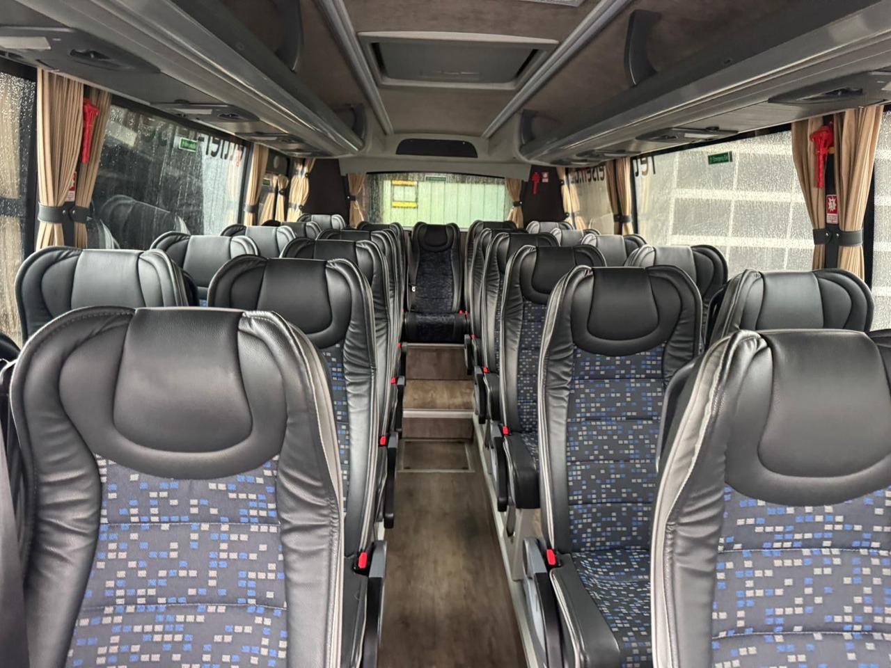 Iveco Atomic AN21 (wenig Km*7.2t) Rosero/ Rapido - Minibus, Putnički kombi: slika Iveco Atomic AN21 (wenig Km*7.2t) Rosero/ Rapido - Minibus, Putnički kombi Iveco Atomic AN21 (wenig Km*7.2t) Rosero/ Rapido - Minibus, Putnički kombi: slika Iveco Atomic AN21 (wenig Km*7.2t) Rosero/ Rapido - Minibus, Putnički kombi