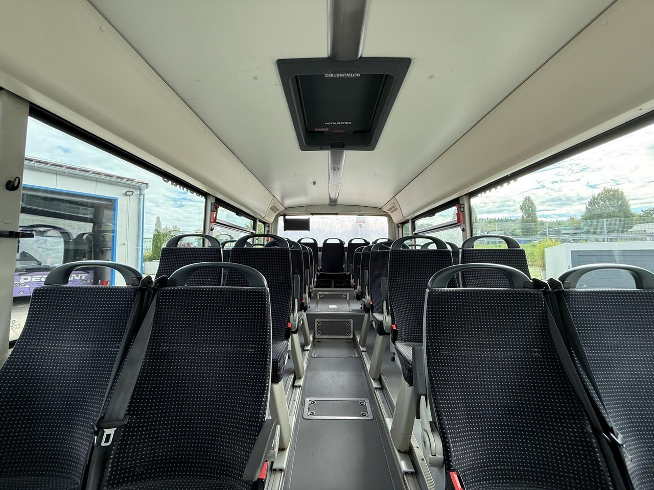 Gradski autobus Iveco Irisbus Crossway LE SFR 152 *10,79 m*100 km/h): slika Gradski autobus Iveco Irisbus Crossway LE SFR 152 *10,79 m*100 km/h) Gradski autobus Iveco Irisbus Crossway LE SFR 152 *10,79 m*100 km/h): slika Gradski autobus Iveco Irisbus Crossway LE SFR 152 *10,79 m*100 km/h)