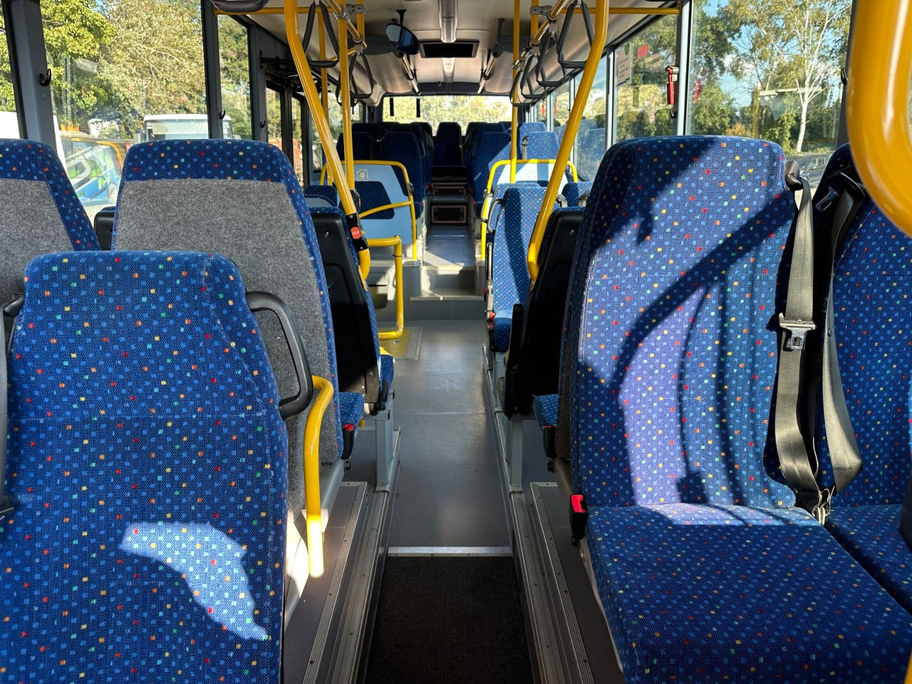 Iveco Irisbus Crossway LE SFR 162 *AC*100 km/h*Schalt - Gradski autobus: slika Iveco Irisbus Crossway LE SFR 162 *AC*100 km/h*Schalt - Gradski autobus Iveco Irisbus Crossway LE SFR 162 *AC*100 km/h*Schalt - Gradski autobus: slika Iveco Irisbus Crossway LE SFR 162 *AC*100 km/h*Schalt - Gradski autobus