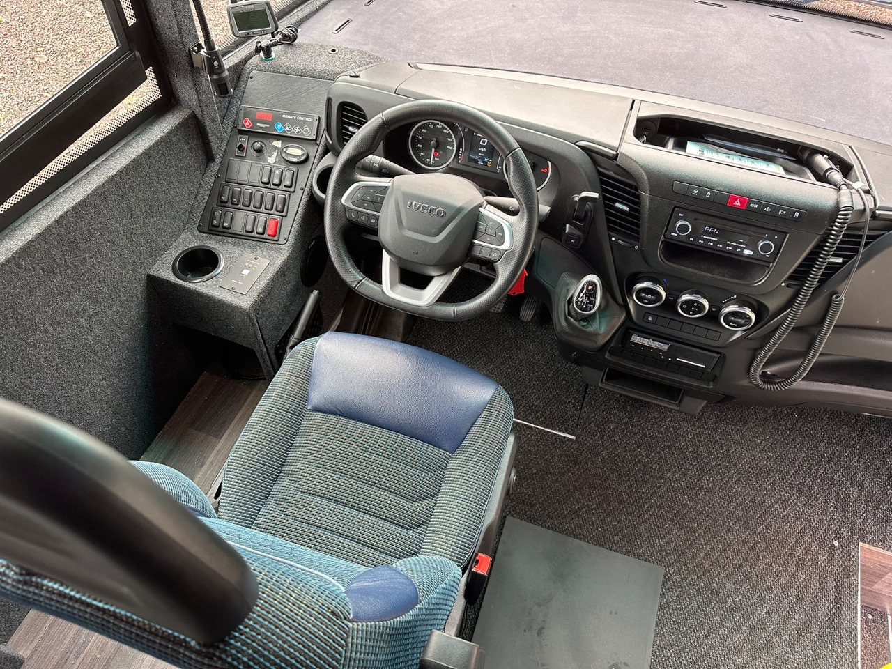 Iveco RAPIDO 70c21 (Garantie 06.2027*Motor neu 09.25) - Minibus, Putnički kombi: slika Iveco RAPIDO 70c21 (Garantie 06.2027*Motor neu 09.25) - Minibus, Putnički kombi Iveco RAPIDO 70c21 (Garantie 06.2027*Motor neu 09.25) - Minibus, Putnički kombi: slika Iveco RAPIDO 70c21 (Garantie 06.2027*Motor neu 09.25) - Minibus, Putnički kombi