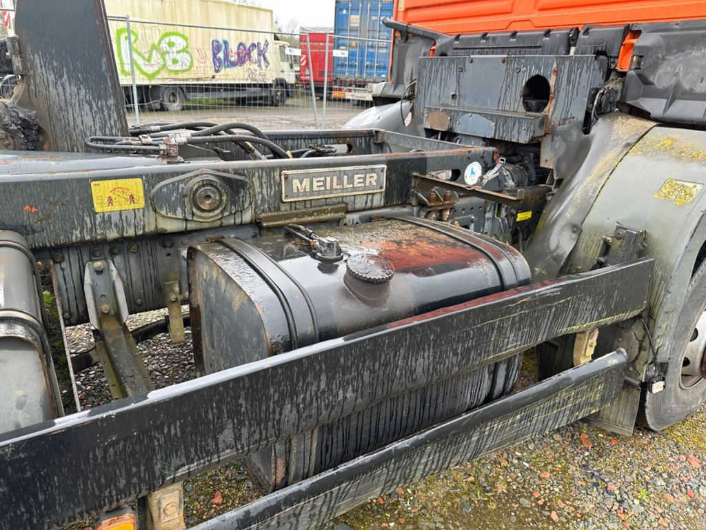 MAN T48 6x4 (Blatt-Blatt) Absetzkipper Meiler - Utovarivač s proklizavajućim upravljanjem: slika MAN T48 6x4 (Blatt-Blatt) Absetzkipper Meiler - Utovarivač s proklizavajućim upravljanjem MAN T48 6x4 (Blatt-Blatt) Absetzkipper Meiler - Utovarivač s proklizavajućim upravljanjem: slika MAN T48 6x4 (Blatt-Blatt) Absetzkipper Meiler - Utovarivač s proklizavajućim upravljanjem