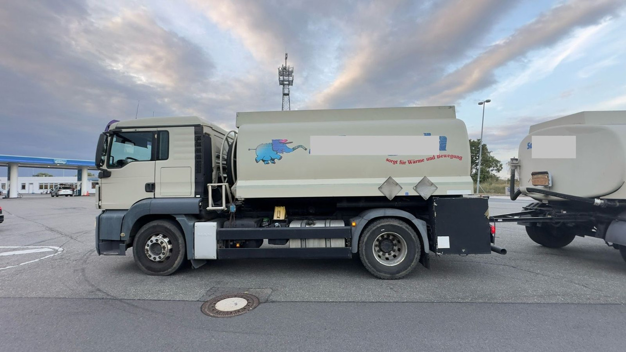 MAN TGS 18.440 4X2 BL A3 (Oben+Untenbefüllung) - Kamion cisterna: slika MAN TGS 18.440 4X2 BL A3 (Oben+Untenbefüllung) - Kamion cisterna MAN TGS 18.440 4X2 BL A3 (Oben+Untenbefüllung) - Kamion cisterna: slika MAN TGS 18.440 4X2 BL A3 (Oben+Untenbefüllung) - Kamion cisterna