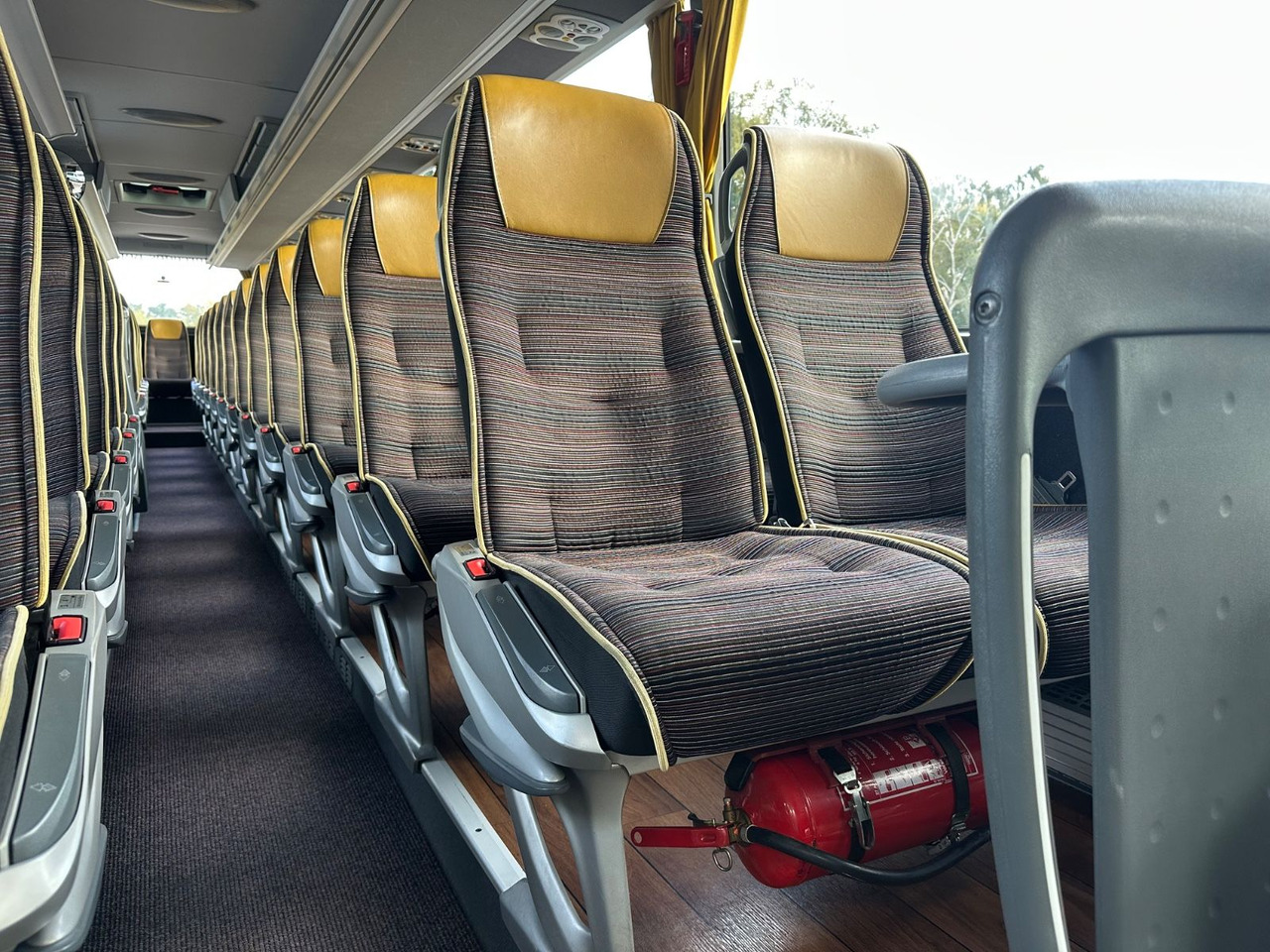 Mercedes-Benz Tourismo O350 RHD (Euro 6 VI *DE*TOP) - Turistički autobus: slika  Mercedes-Benz Tourismo O350 RHD (Euro 6 VI *DE*TOP) - Turistički autobus Mercedes-Benz Tourismo O350 RHD (Euro 6 VI *DE*TOP) - Turistički autobus: slika  Mercedes-Benz Tourismo O350 RHD (Euro 6 VI *DE*TOP) - Turistički autobus