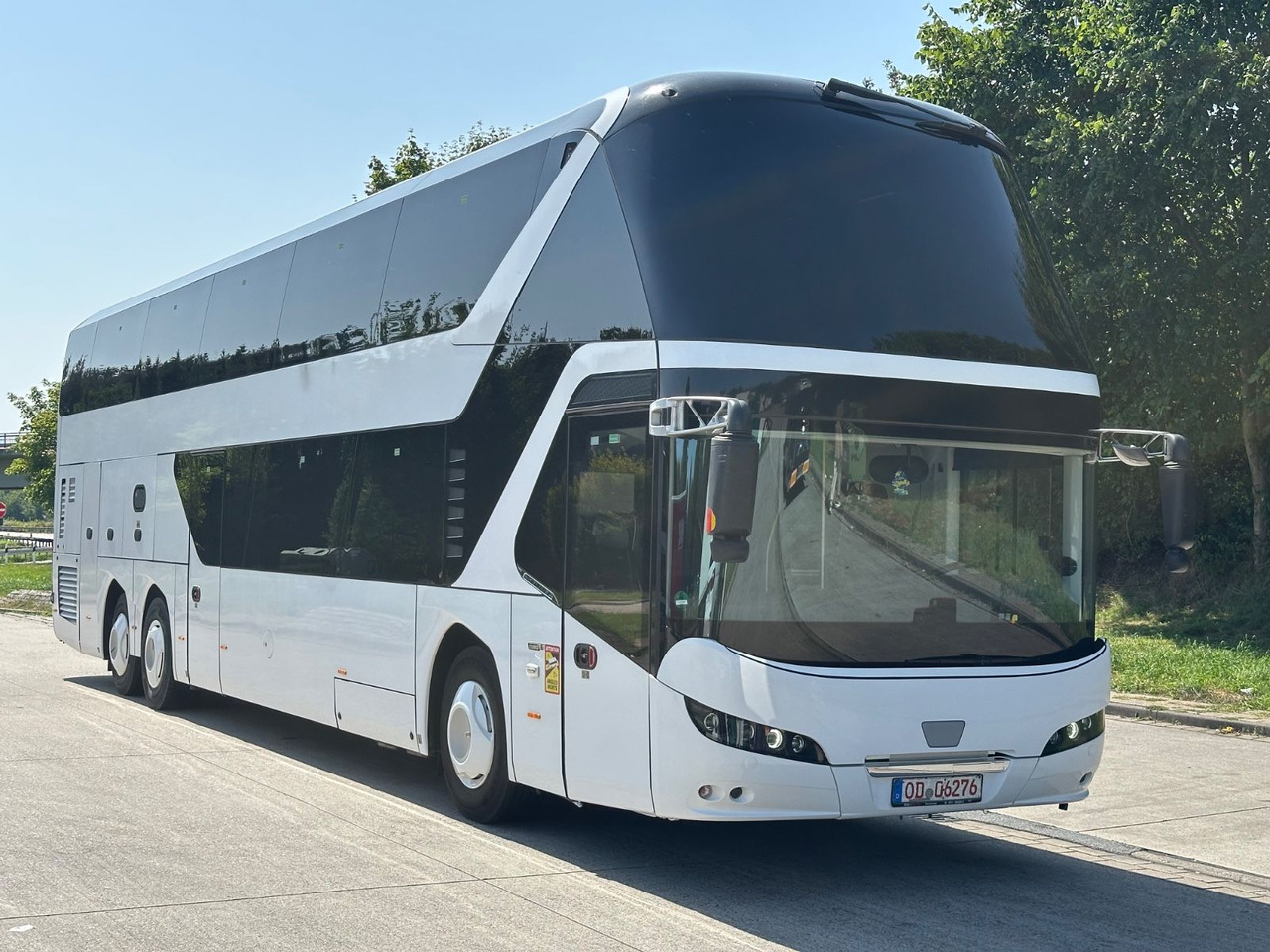 Neoplan P06 Skyliner L (83 Sitze*TOP*Motor Neu*Panorama) - Autobus na kat: slika Neoplan P06 Skyliner L (83 Sitze*TOP*Motor Neu*Panorama) - Autobus na kat Neoplan P06 Skyliner L (83 Sitze*TOP*Motor Neu*Panorama) - Autobus na kat: slika Neoplan P06 Skyliner L (83 Sitze*TOP*Motor Neu*Panorama) - Autobus na kat