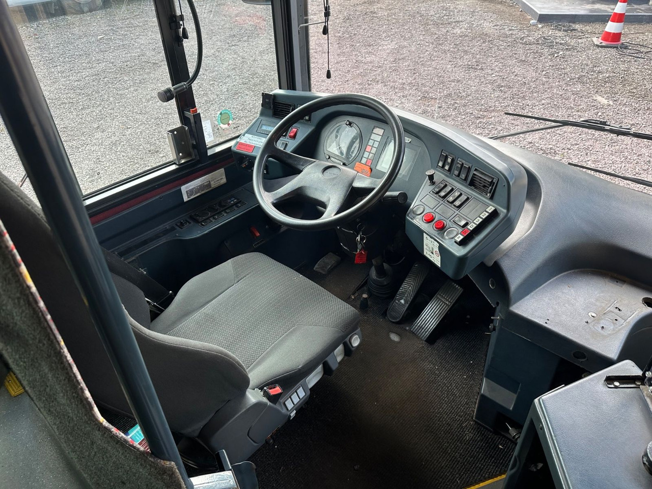 Neoplan PD9 N 4426/3 Centroliner (Motor neu*TÜV 03.26) - Autobus na kat: slika Neoplan PD9 N 4426/3 Centroliner (Motor neu*TÜV 03.26) - Autobus na kat Neoplan PD9 N 4426/3 Centroliner (Motor neu*TÜV 03.26) - Autobus na kat: slika Neoplan PD9 N 4426/3 Centroliner (Motor neu*TÜV 03.26) - Autobus na kat