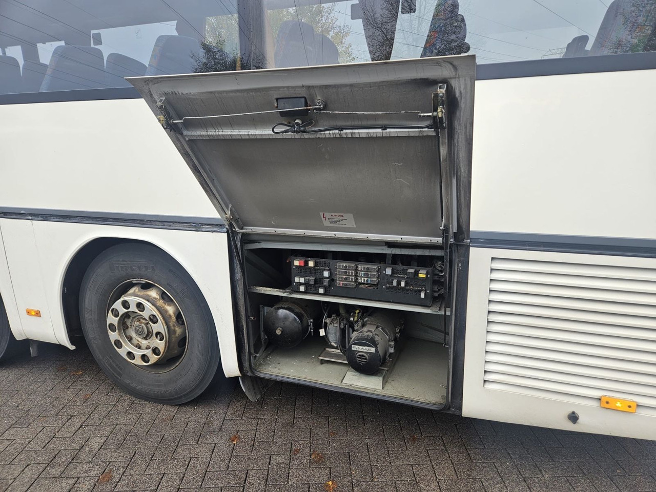 Prigradski autobus Setra S 317 UL (66 Sitze*Schalt*TOP): slika Prigradski autobus Setra S 317 UL (66 Sitze*Schalt*TOP)