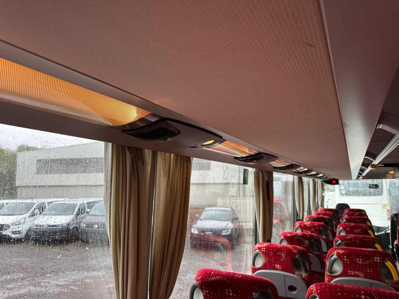 Prigradski autobus Setra S 412 UL-GT (Klima*DE): slika Prigradski autobus Setra S 412 UL-GT (Klima*DE)